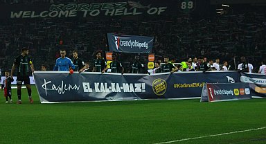 Kocaeli Stadyumu'nda futbolcular kadına şiddete karşı birleşti