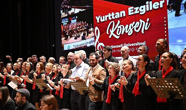 Kocaeli Üniversitesi'nde Gençleşen Türkülerle yurttan ezgiler rüzgarı