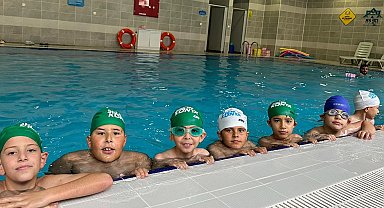 Konya'da "Yüzme Bilmeyen Kalmasın" projesi 20 ilçede devam ediyor