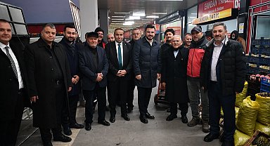 Memduh Büyükkılıç'tan Kayseri hal esnafına sabah ziyareti