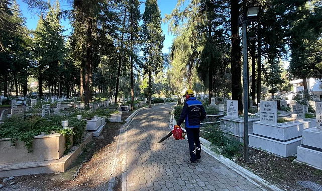 Muğla Büyükşehir'den mezarlıklarda kapsamlı bakım