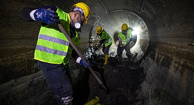 Yeraltı temizliği İzmir Körfezi'ne nefes oluyor