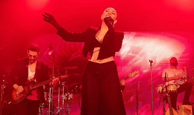 Ziynet Sali'den Londra'da 25. yıla görkemli final