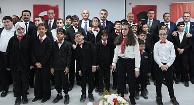 Bakan Tekin Malatyalı öğrencilerle buluştu