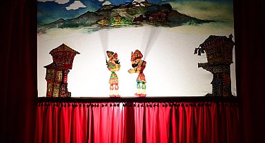 Bursa Osmangazi'de Karagöz perdesi çocuklar için açıldı