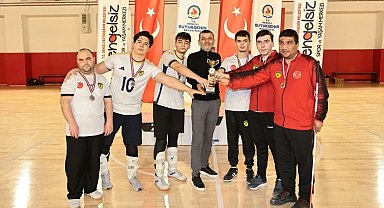 Denizli'de görme engelli sporculara Braille alfabeli madalya