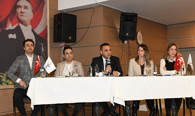 İzmir Çiğli'de revizyon planlar mahalle sakinlerine anlatıldı