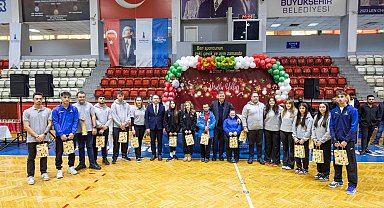 İzmir'e 2025'te madalya yağmuru