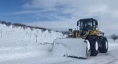 Malatya Büyükşehir ekipleri 66 mahallede 1527 kilometre yolu açtı