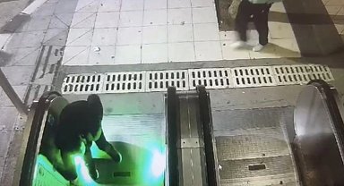 Manisa'da vandallık hem görüntülendi, hem de raporlandı!