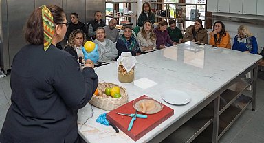 Meslek Fabrikası'nda İzmirli katılımcılara sirke eğitimi