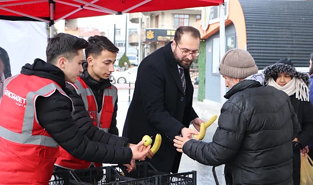 Saadet Partisi'nden "Göz Hakkı Manavı" etkinliği