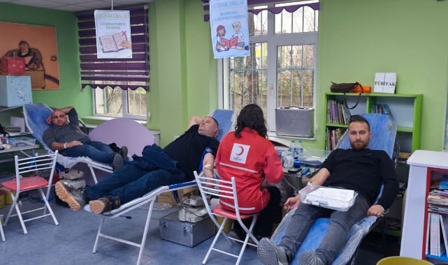 Türkeli'de okullardan rekor kan bağışı