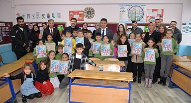 Türkeli'de yarıyıl tatili, karne sevinciyle başladı