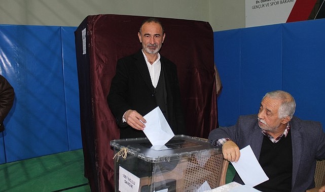 Türkeli Esnaf Odası'nda Ali Karahan güven tazeledi