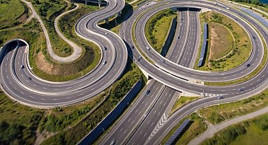 Türkiye'nin bölünmüş yol ağı 30 bin kilometreyi aştı! Dünya çevresinin 4'te 3'ü kadar