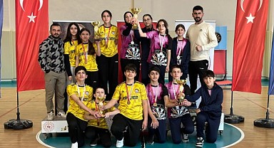 4 takım, 4 kupa, 13 madalya! Türkeli dartta zirvede