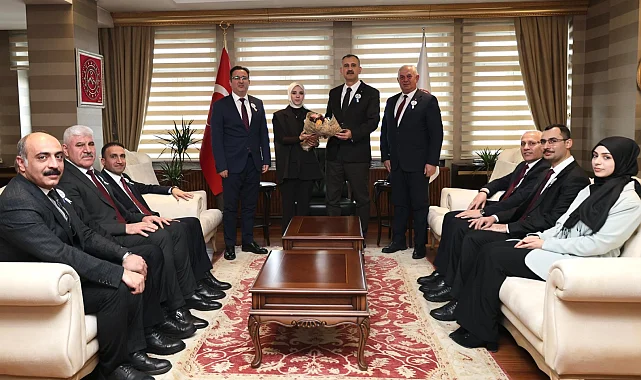 Ağrı Defterdarı'ndan Vali Bozkurt'a hafta ziyareti