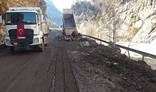 Kayseri Büyükşehir'den kar ve selle sıkı mücadele