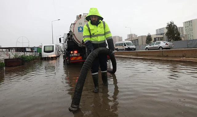 Sağanak yağışta İzmir teyakkuzda