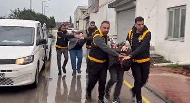 Adana'da hayvana şiddet görüntülerine 2 gözaltı!