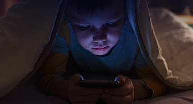 Aile'den çocukları siber zorbalığa karşı koruyacak yeni uygulama