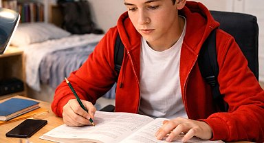 Ara tatilde 60–90 dakikalık tekrar önerisi