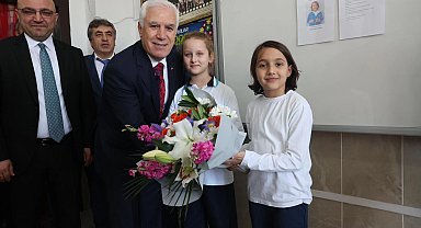 Arkadaşlarına söz verdi, Başkan Bozbey'i sınıfa getirdi