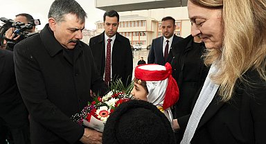 Bakan Çiftçi Ağrı'da... Valilik ziyaretinde vatandaş odaklı hizmetleri değerlendirdi