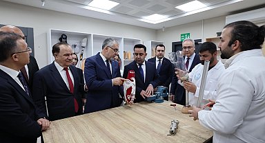 Bakan Işıkhan'dan Gaziantep'te o merkeze ziyaret