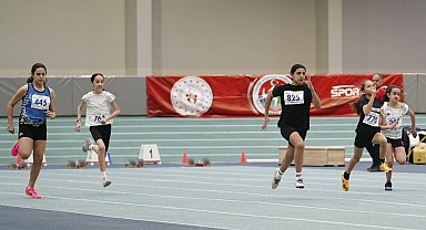 Bursa Büyükşehir Belediyesporlu atletler Türkiye Şampiyonası'nı 3 madalyayla tamamladı