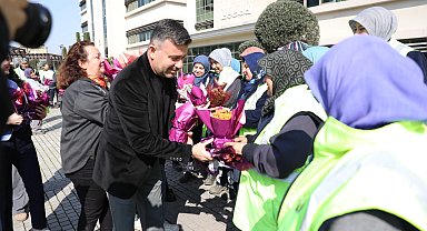 Bursa Büyükşehir'den kadınlar çiçek jesti