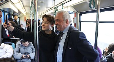 Bursa Nilüfer'de Başkan Özdemir'den mesai öncesi metro sürprizi