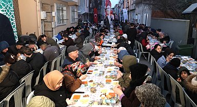 Bursa Osmangazi'de iftar sofrası dolup taştı