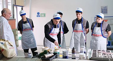 Bursa'da genç usta adaylarına uygulamalı eğitim