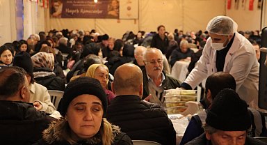 Dayanışma Sofrası Maltepe'de büyüyor