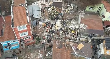 Fatih'teki bina çökmesi: Doğal gaz kaynaklı olma ihtimali düşük