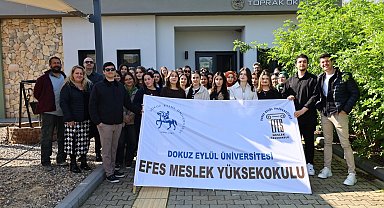 Gençler kariyerleri için Efes Tarlası Yaşam Köyü'nde buluştu