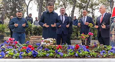 İzmir Kadifekale'de şehitler dualarla anıldı