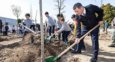 İzmir'de yeşil alan dönüşümünde umut filizlendi