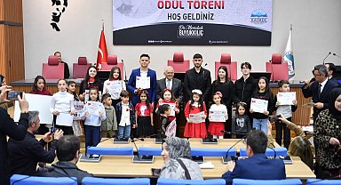 Kayseri Büyükşehir İstiklal Marşı coşkusuna ortak oldu