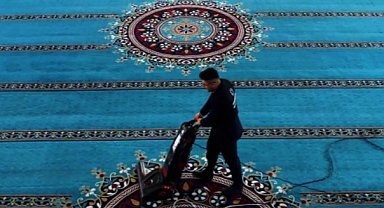 Kayseri Kocasinan'da camiler gül kokuyor