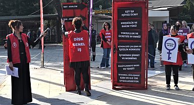 Kırmızı kapının anahtarları Bornovalı kadınların elinde