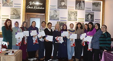 Kocaeli İzmit'te anneler eğitimle güçleniyor