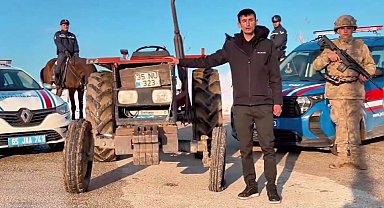 Muğla'dan 21 yıl önce çalınan traktör Van'da bulundu... 21 yıllık hasret sona erdi!