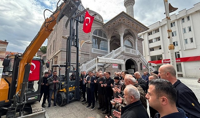 Türkeli Belediyesi, yeni iş makinelerini tanıttı