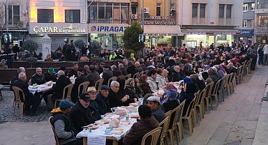Uzunköprülüler büyük iftar sofrasında buluştu