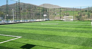 Ahmet Akın Balıkesirli gençlerin sesine kulak verdi