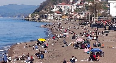 Akçakoca'da sahiller hareketlendi