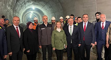 Bakan Uraloğlu'nda T26 tüneli sahasında kritik inceleme
